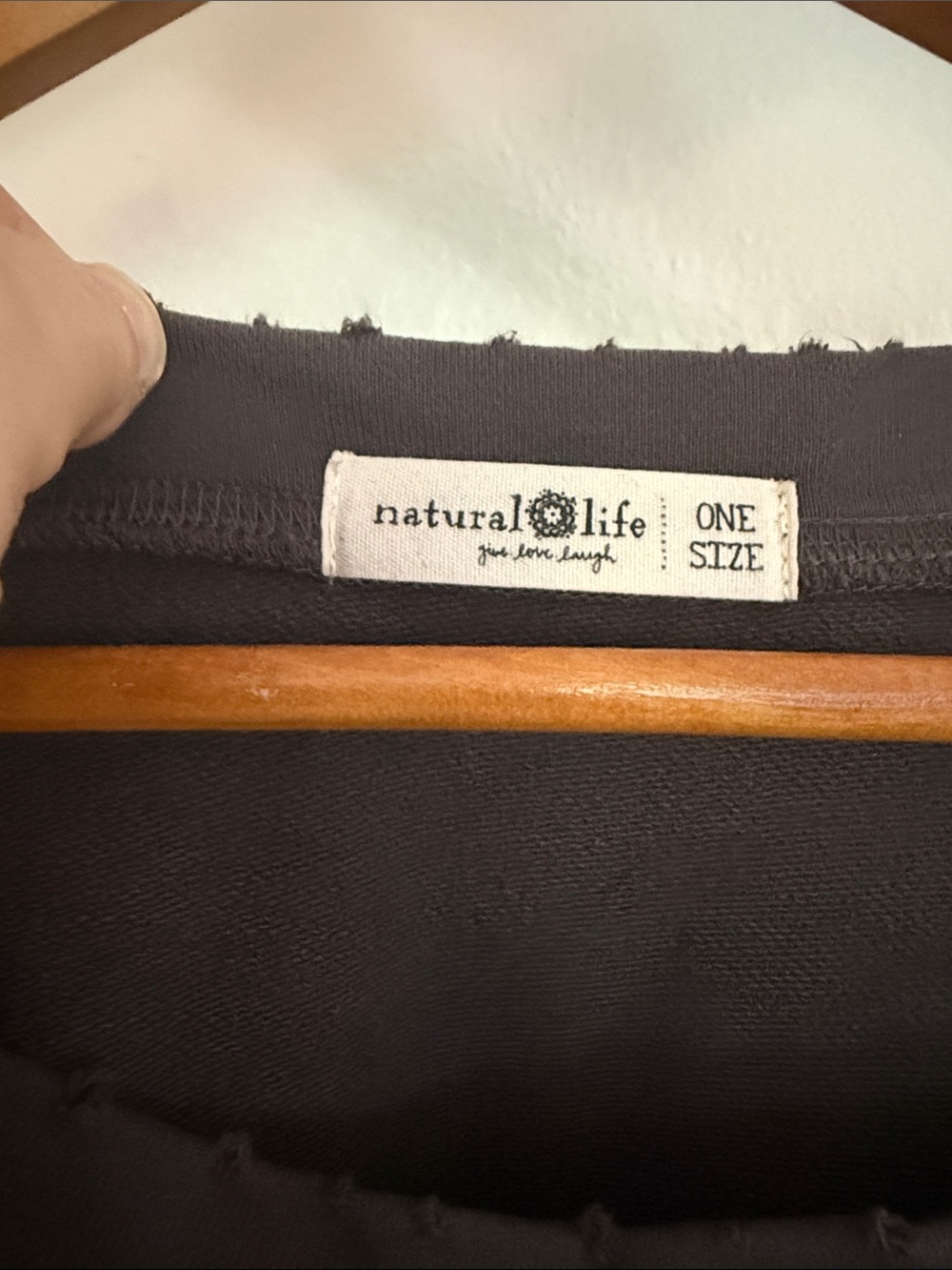 NATURAL LIFE Plum Top with flowers - Picture 3 of 4